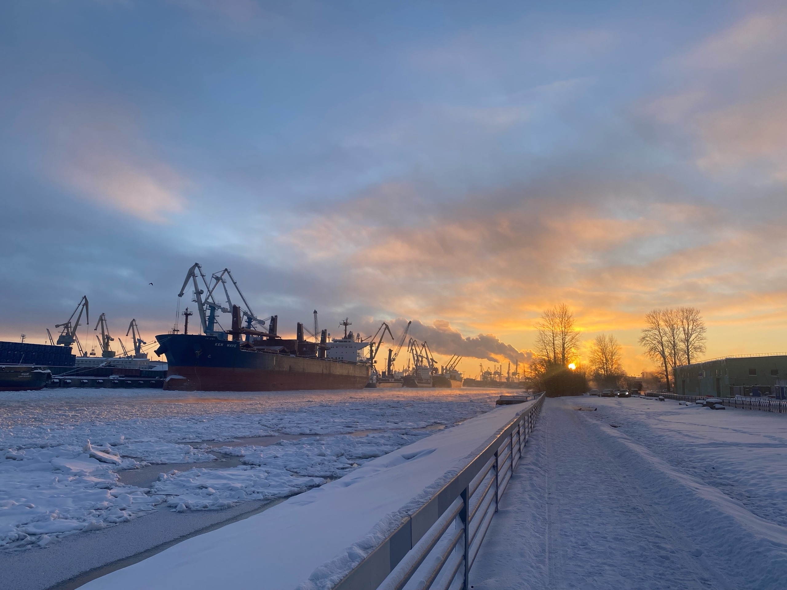 Порт, маяки и острова: Матисов, Гутуевский, Канонерский