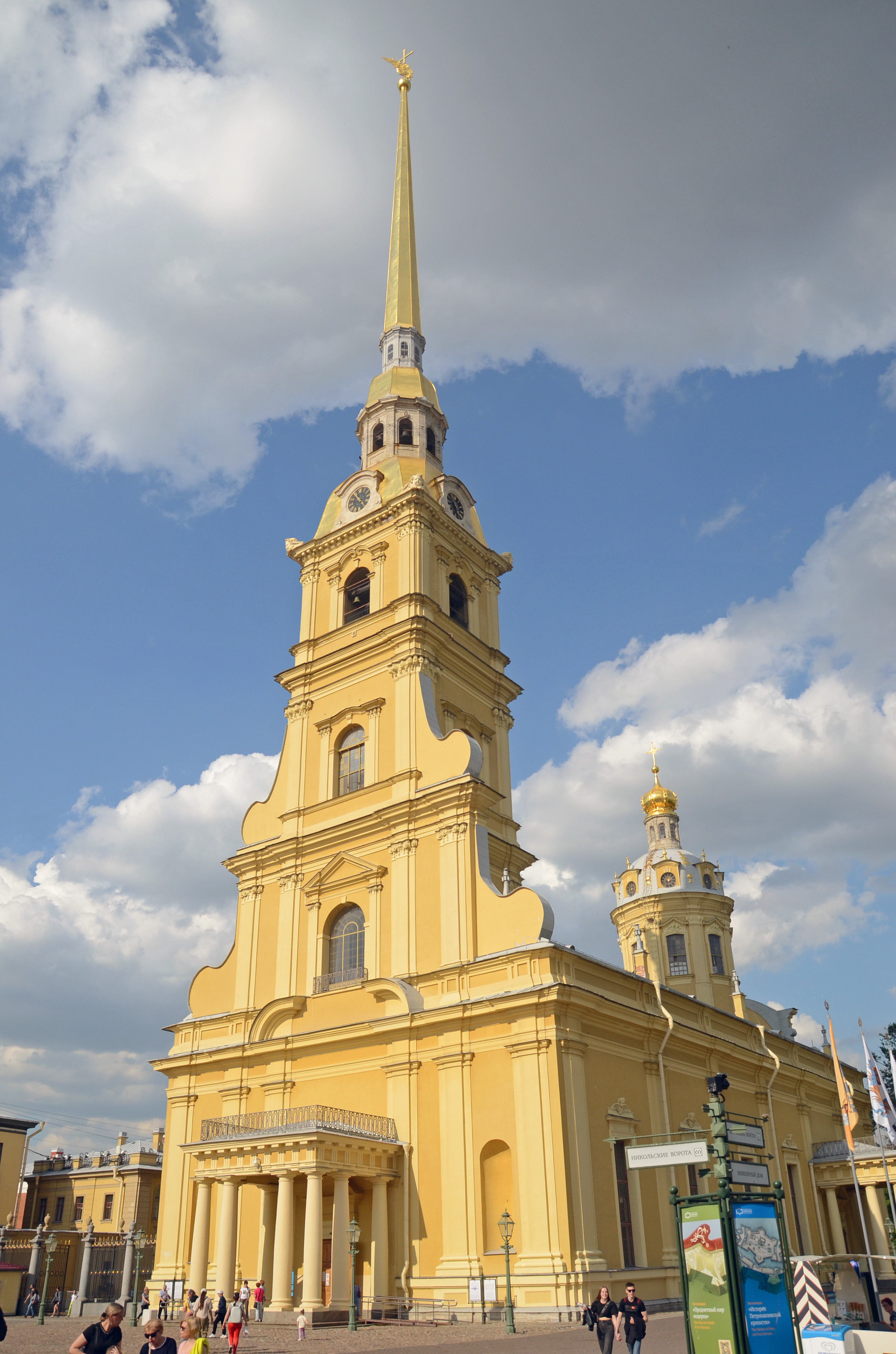 От князя Рюрика до Петра I: путешествие по Петербургу и Ладоге