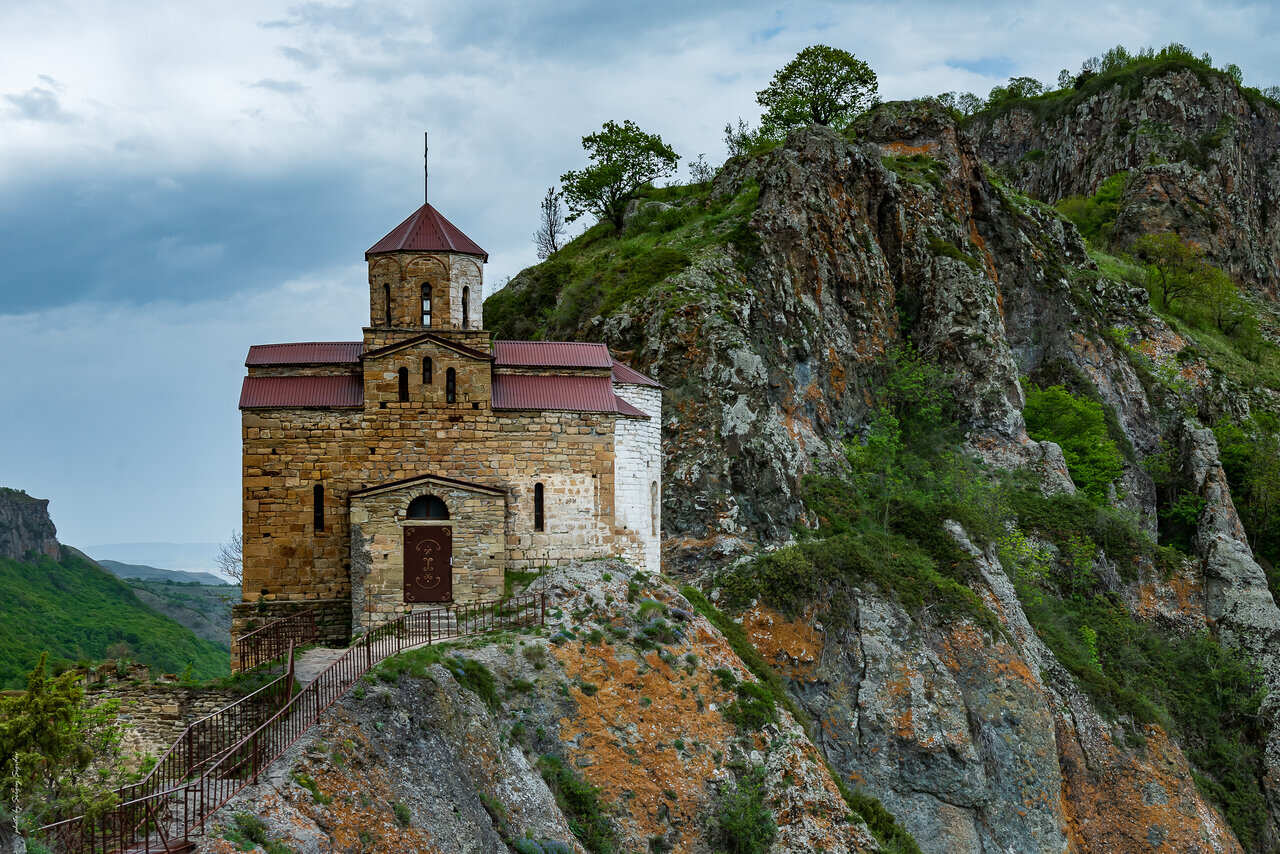 Тур на перевал Гум-Баши, в «Сырную» пещеру и Шоанинский храм из Кисловодска, Пятигорска, Ессентуков и Минеральных Вод