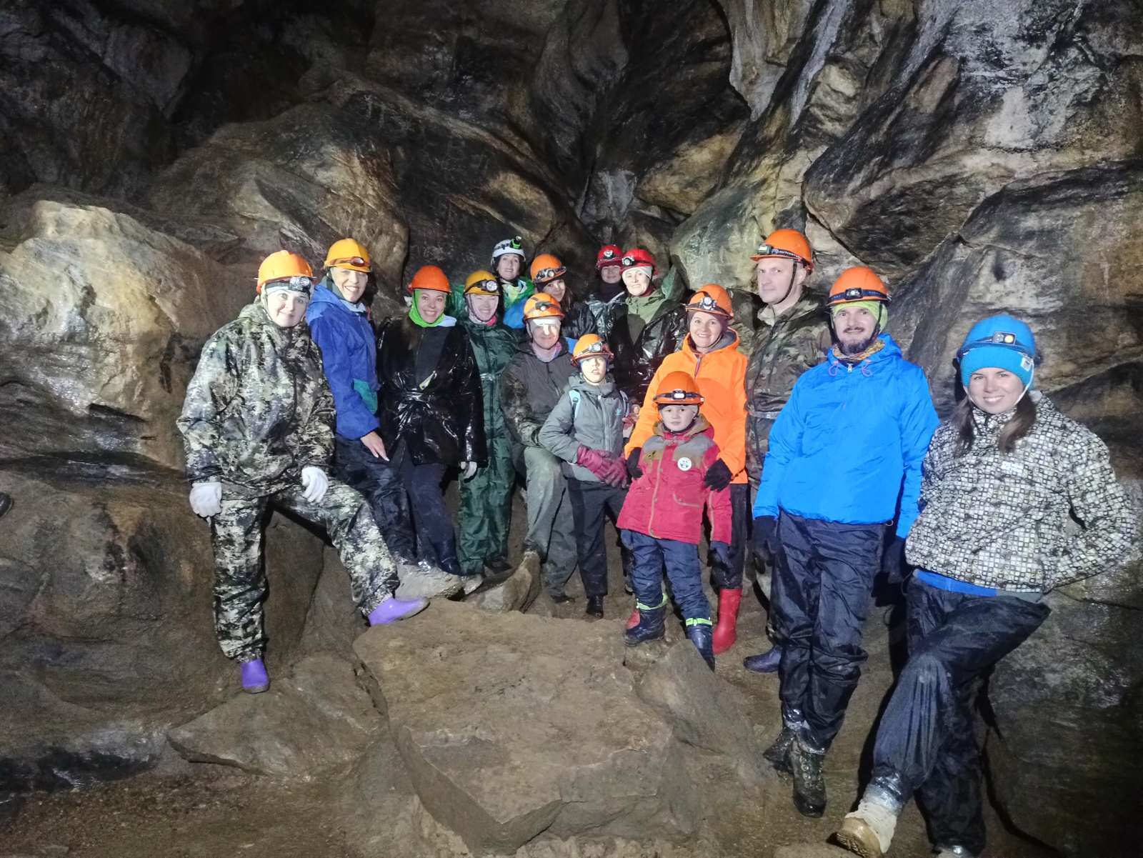 «Пещерные люди №1» — Пашийская пещера и гора Колпаки.