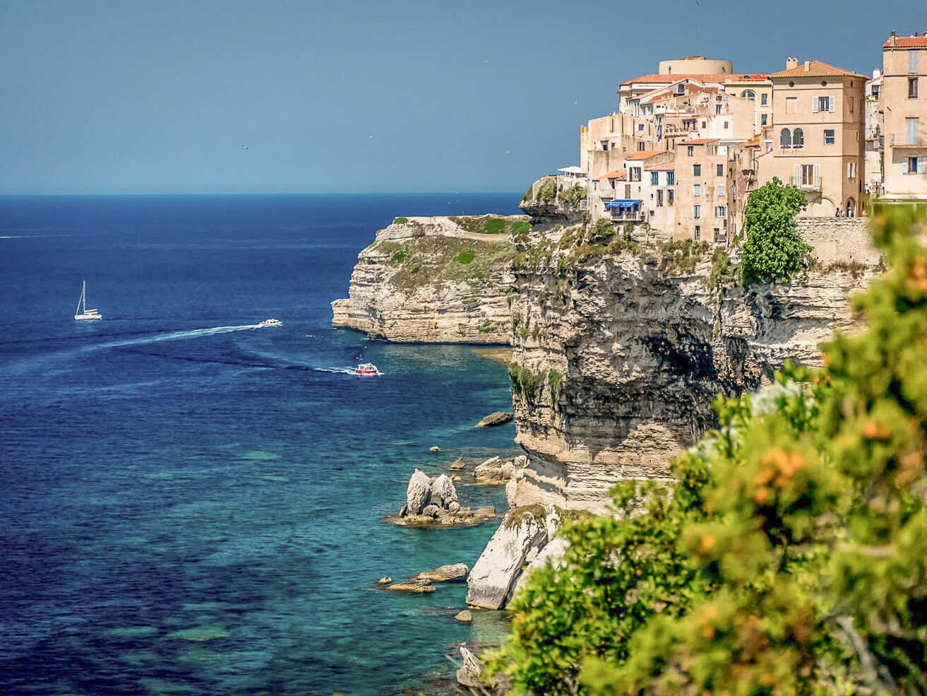 Сардиния – Корсика под парусами. Сокровища Италии и Франции на яхте.