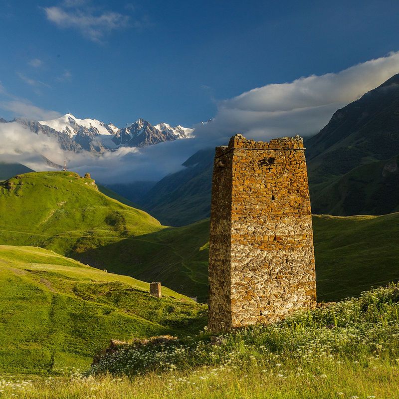 Башня Курта и Тага в Северной Осетии