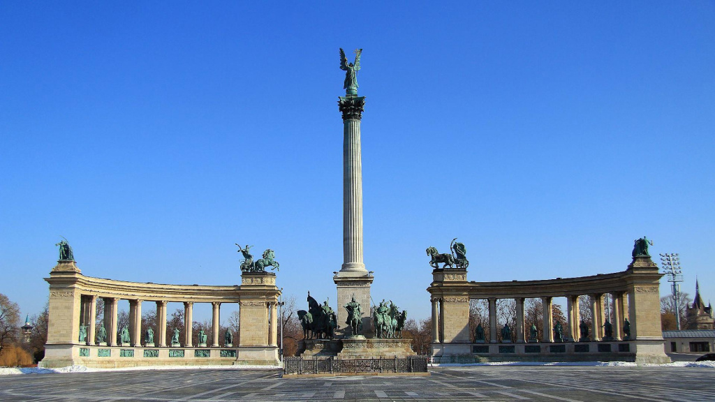 Площадь Героев в Венгрии