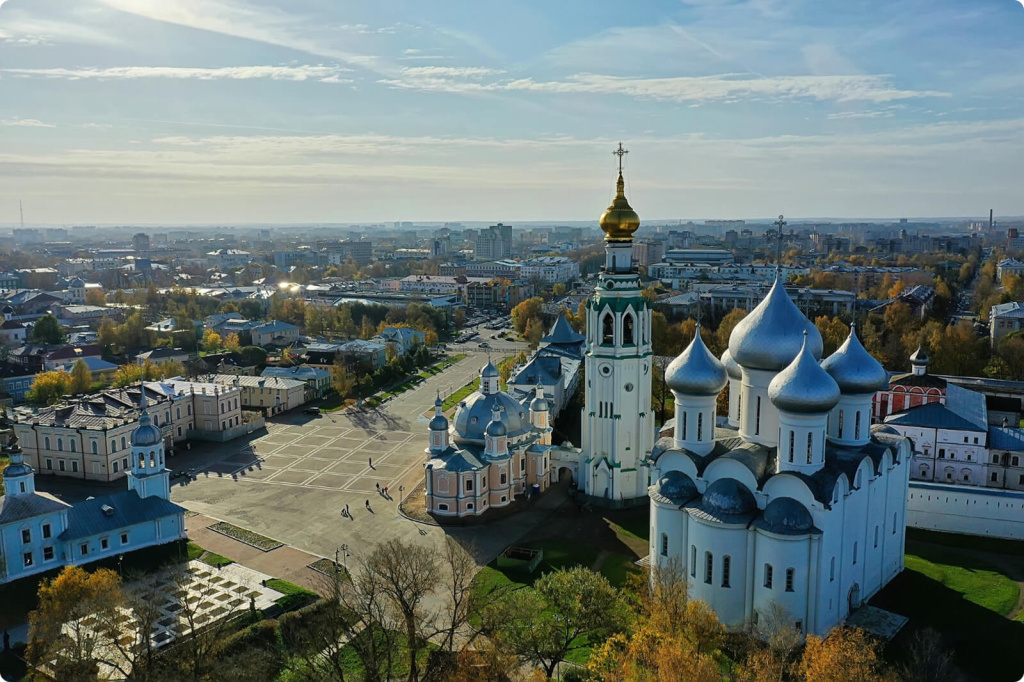 Храм и город