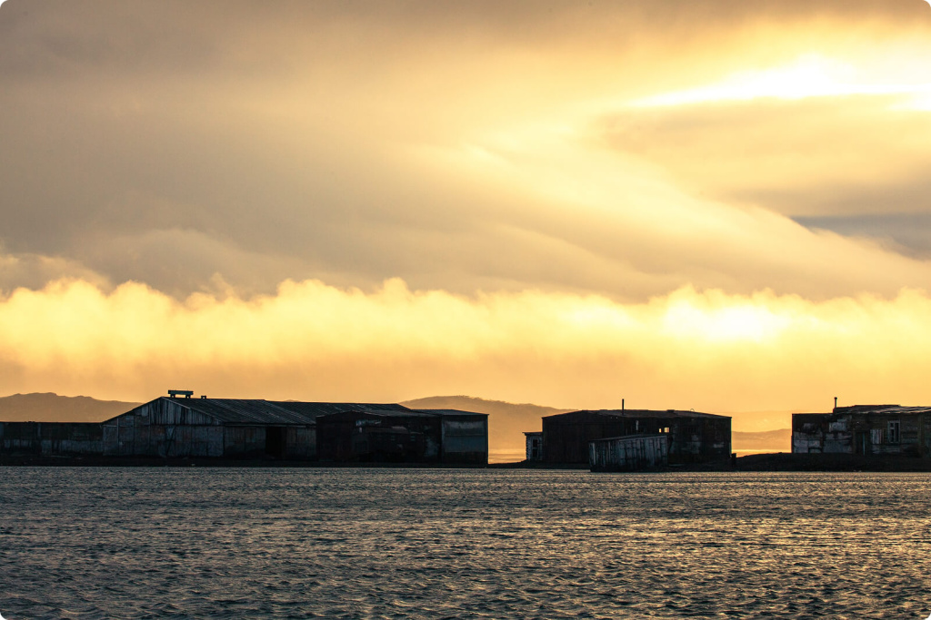 Озеро и сдания