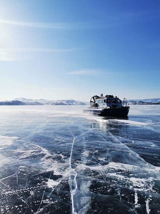 Льды озера Байкал