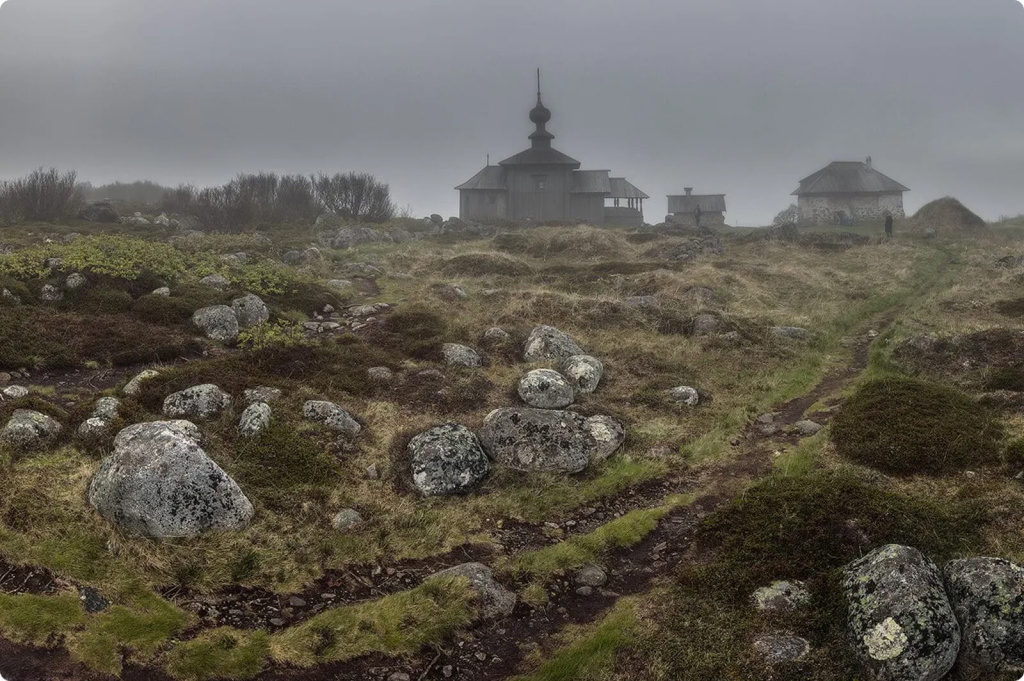 Здания и камни