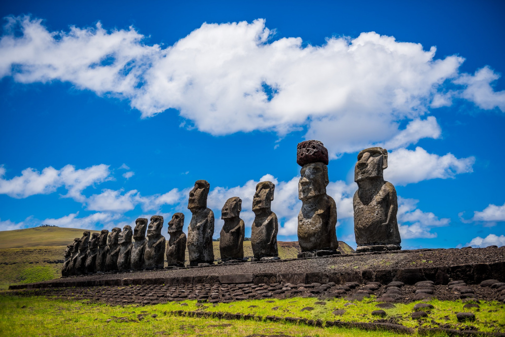 moai-1857652_1920.jpg
