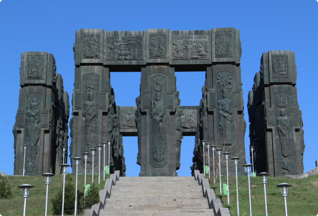мемориальный памятник