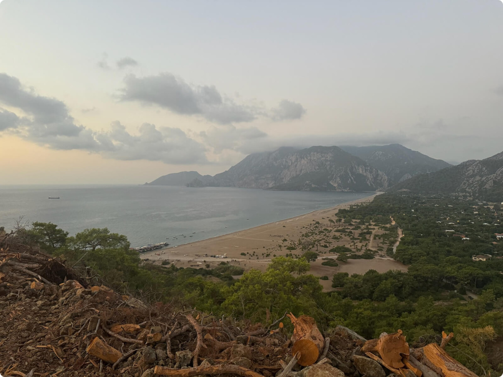 Море