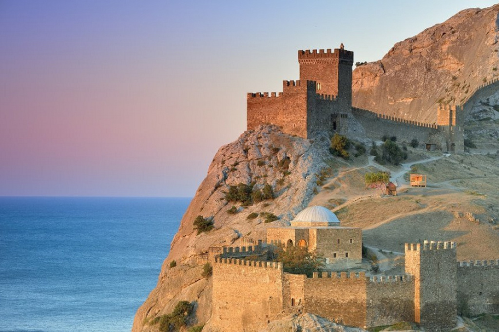 Судакская крепость на Крымском полуострове