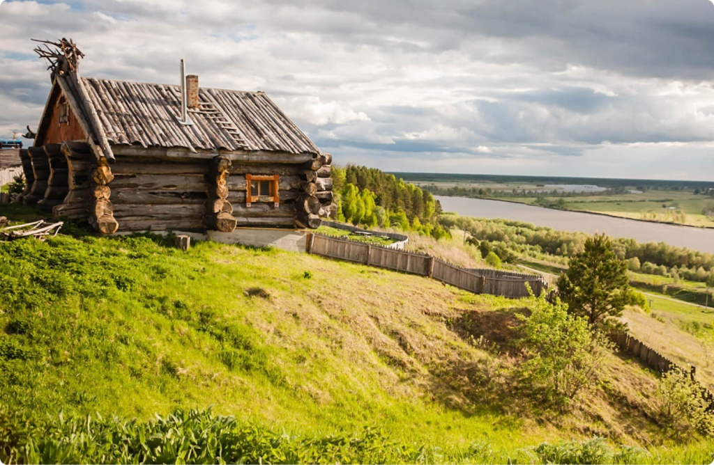 изба и река
