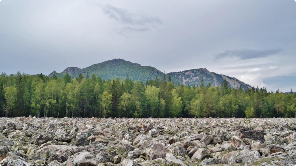 Каменная река