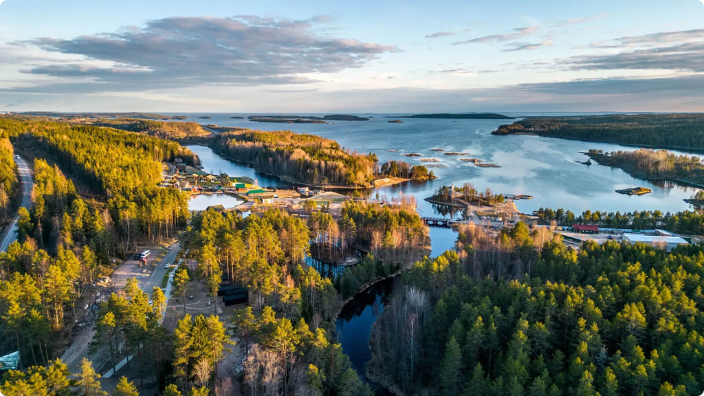 Лес и озера