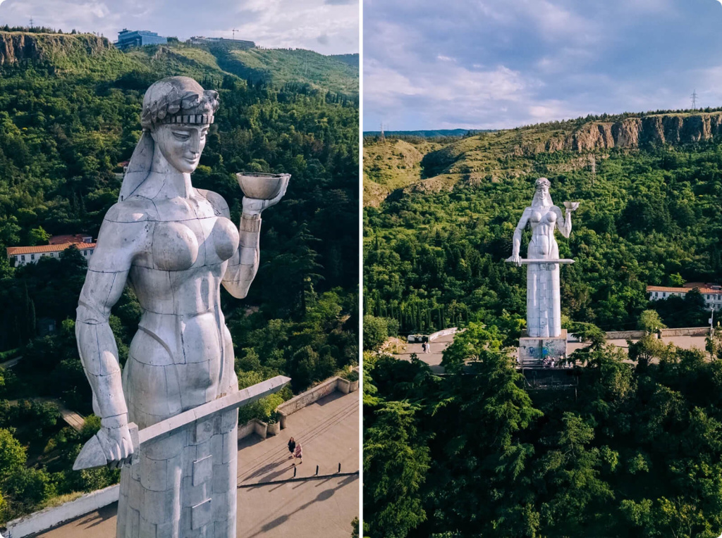 Статуя