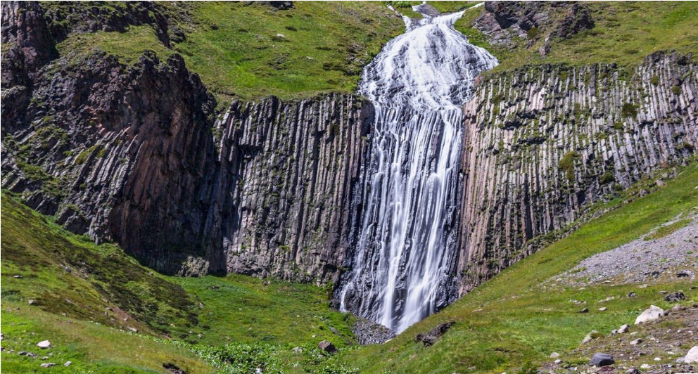 Водопад Девичьи Косы