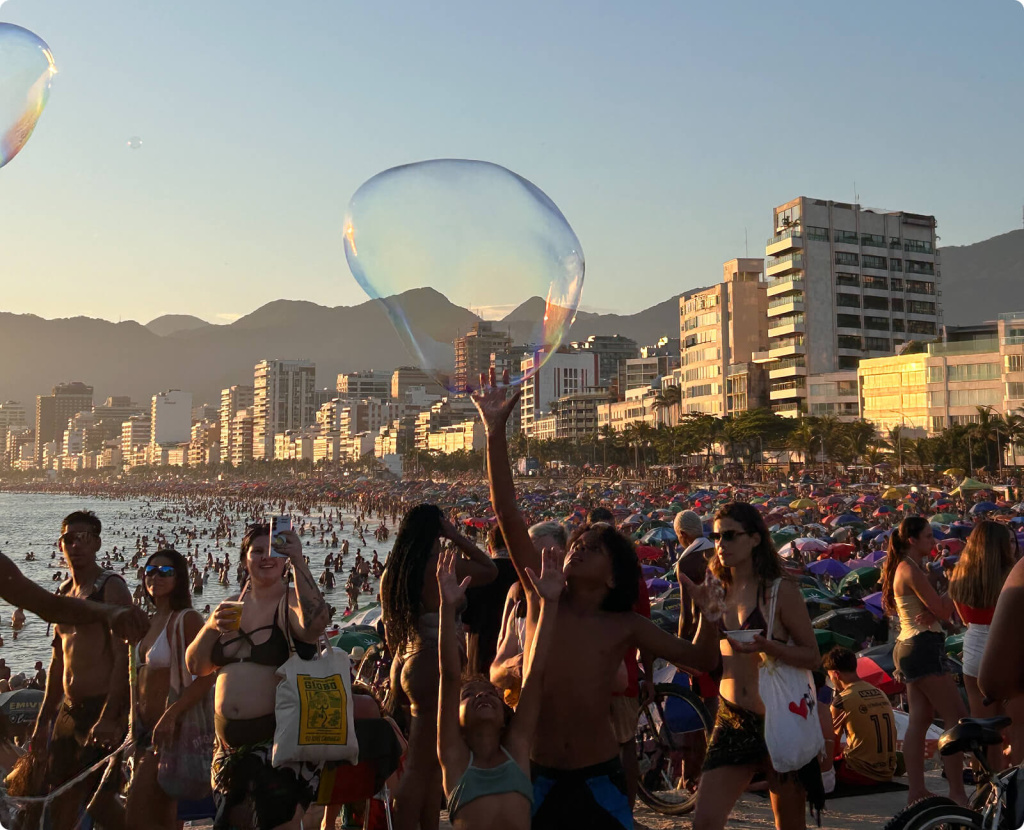 Пляж и люди