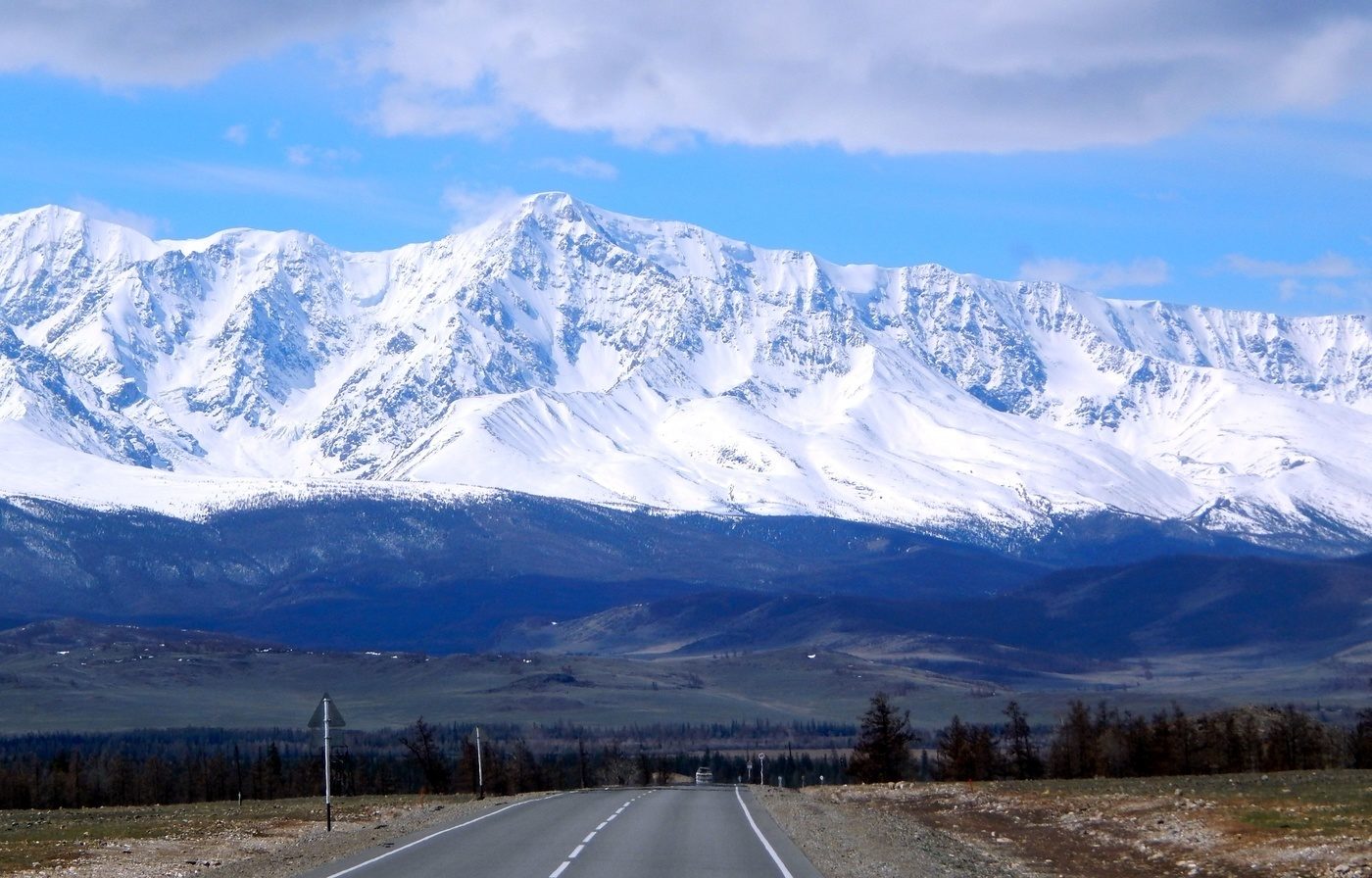 Алтай панорама с верхушки горы чугунка