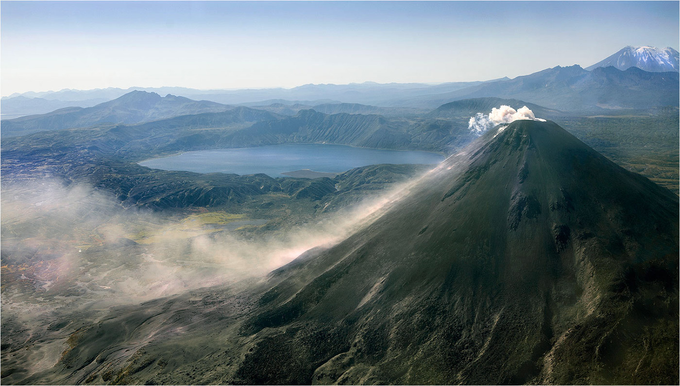 Вулканы Камчатки летом