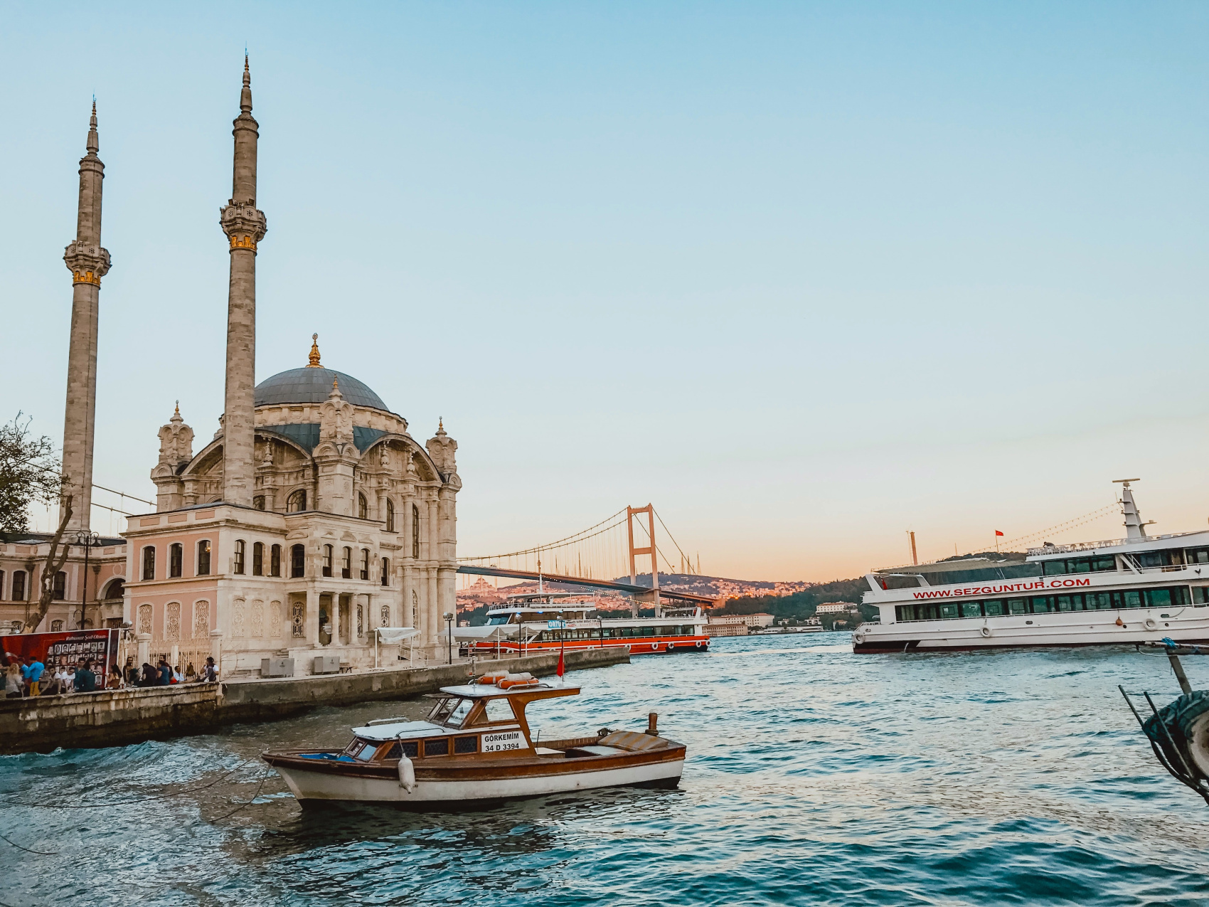 Экскурсионный тур в Стамбул. Турция экскурсии. Стамбул люди. СПБ Турция.
