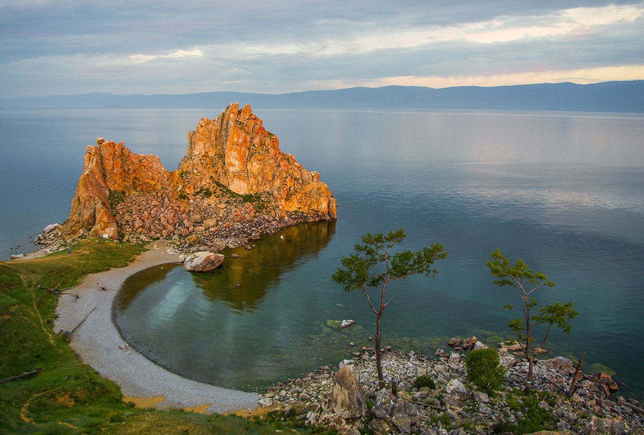 Мыс Шаманский скала Шаманка мыс Бурхан