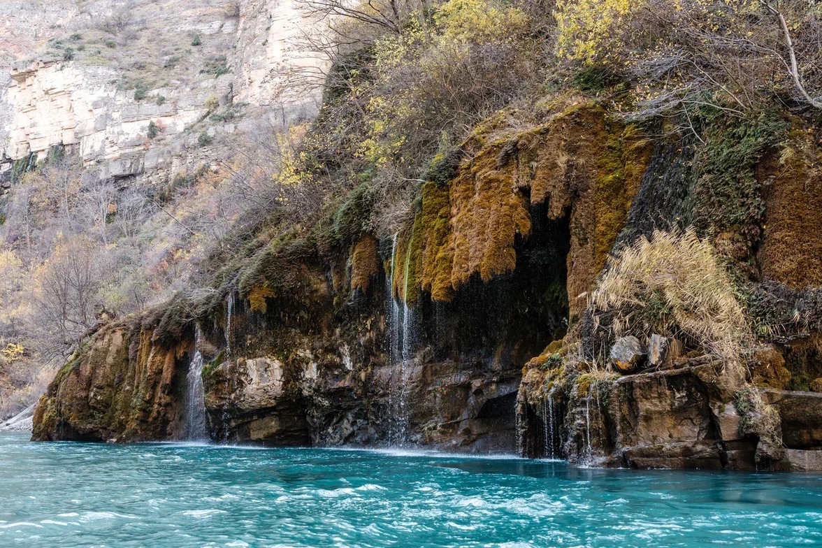 Дагестан за 4 дня: древние города, загадочные теснины и водопады
