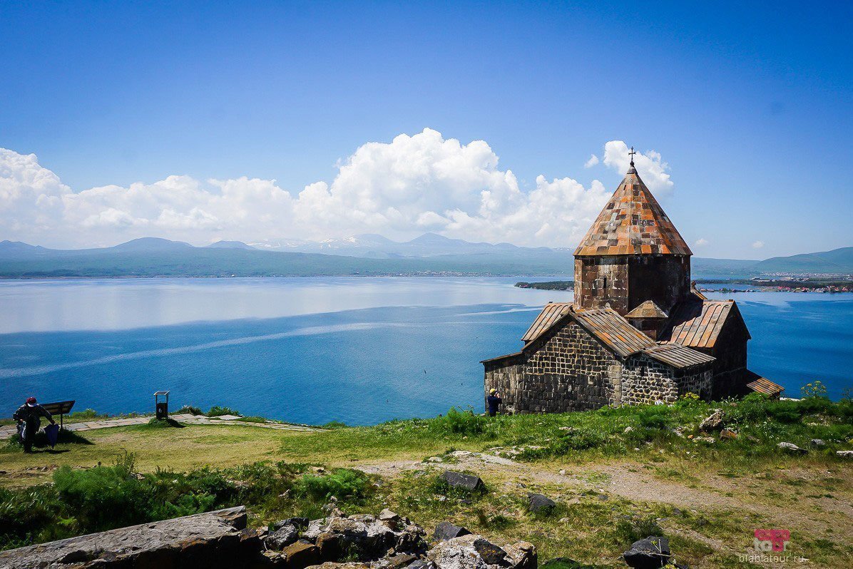 Армения на майские