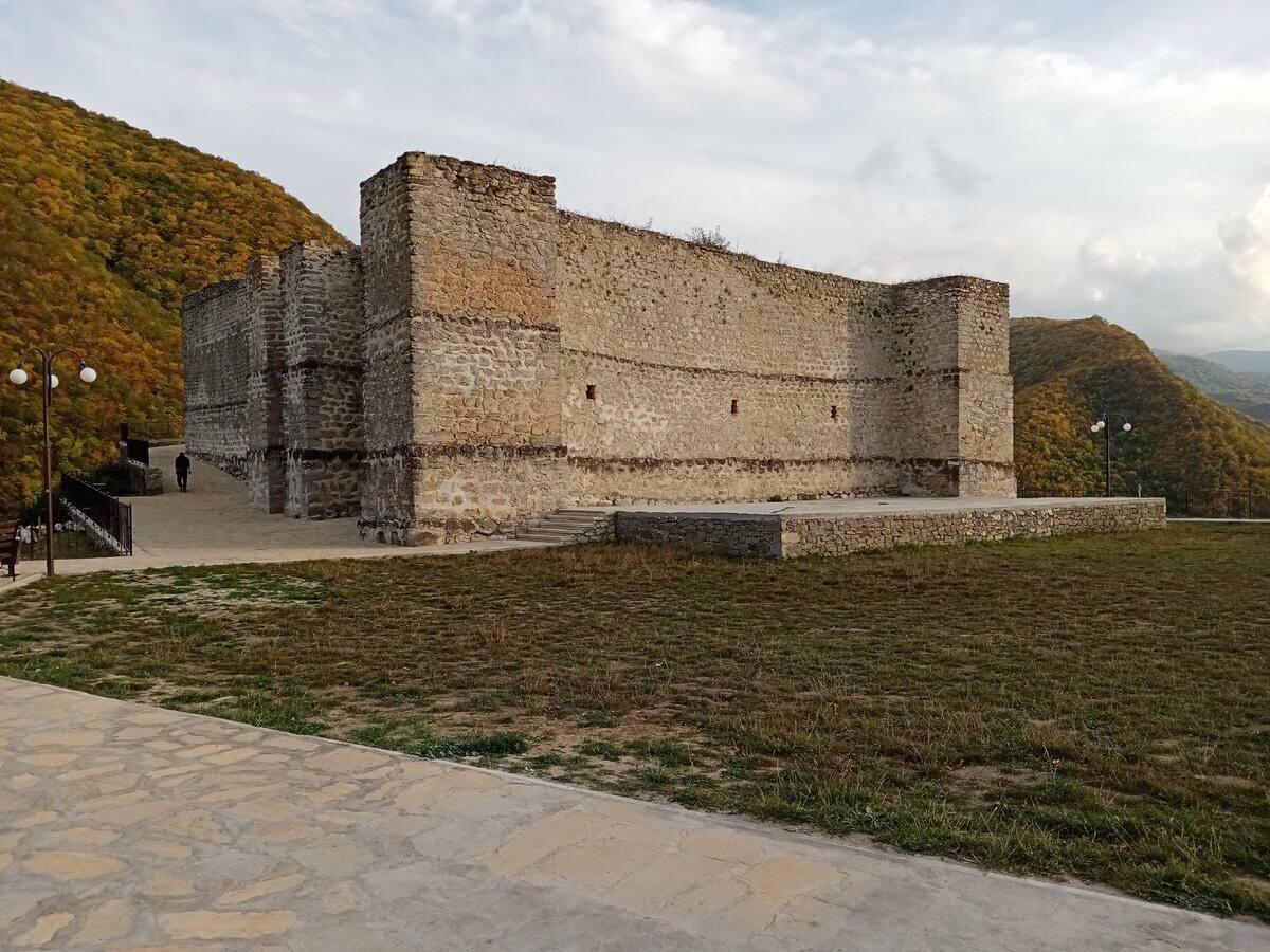 хучнинская крепость в дагестане