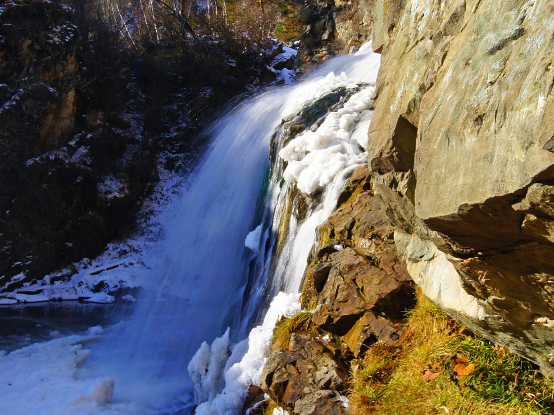 Камышлинский водопад республика алтай фото "Выходного дня Алтай" - Туры на Алтай - YouTravel.Me