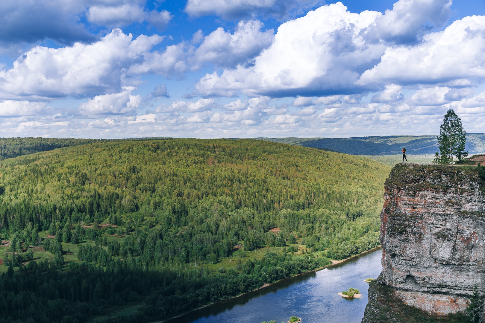 Ветлан экскурсии. Гора ветлан. Гора ветлан полюд пермский край. Богатыри полюд и ветлан. Полюдов камень пермский край.