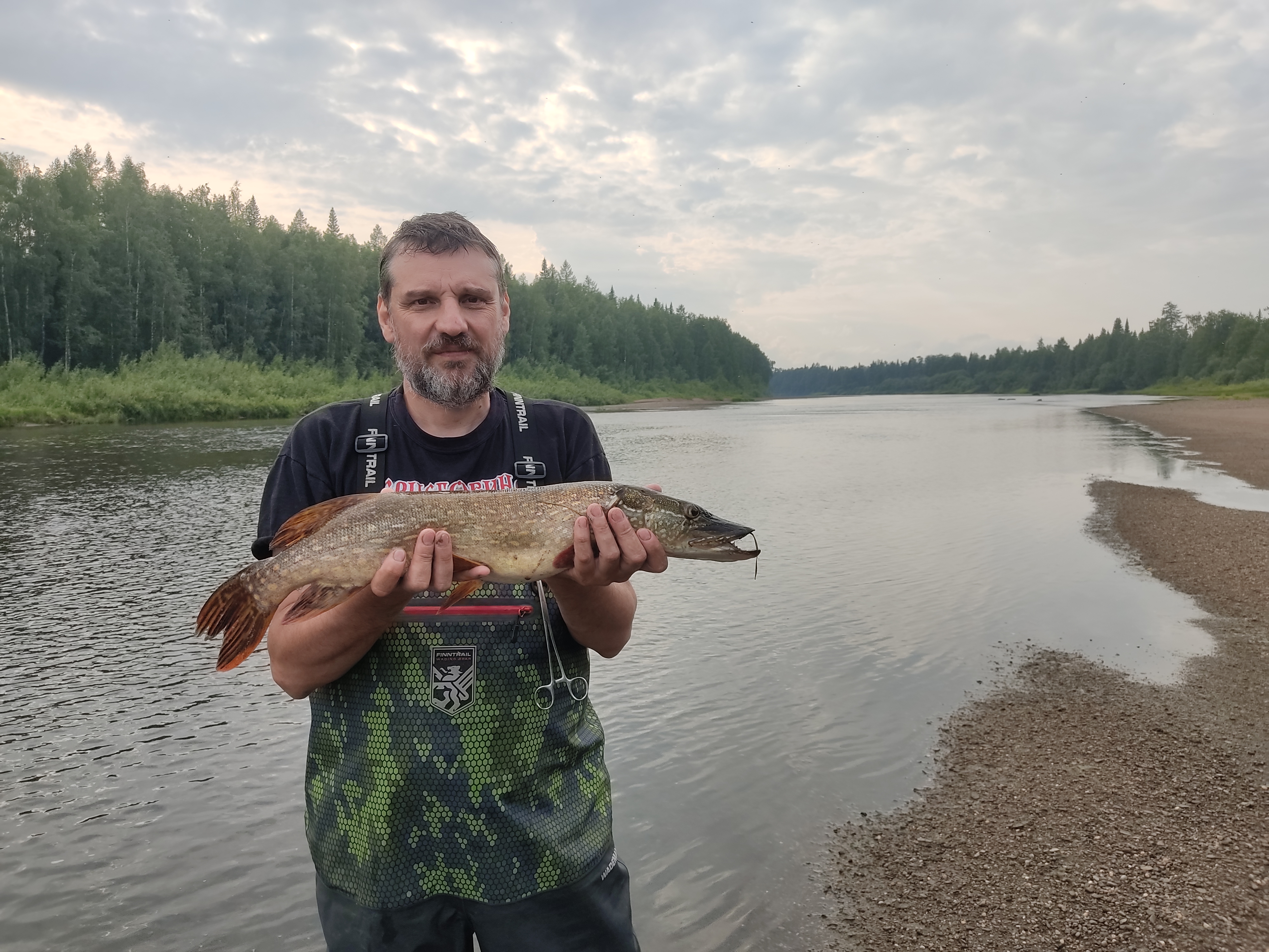 Новости коми округа. Рыбалка в Коми. Коми Рыбак. Рыбалка на Урале. Калужская форель владелец.