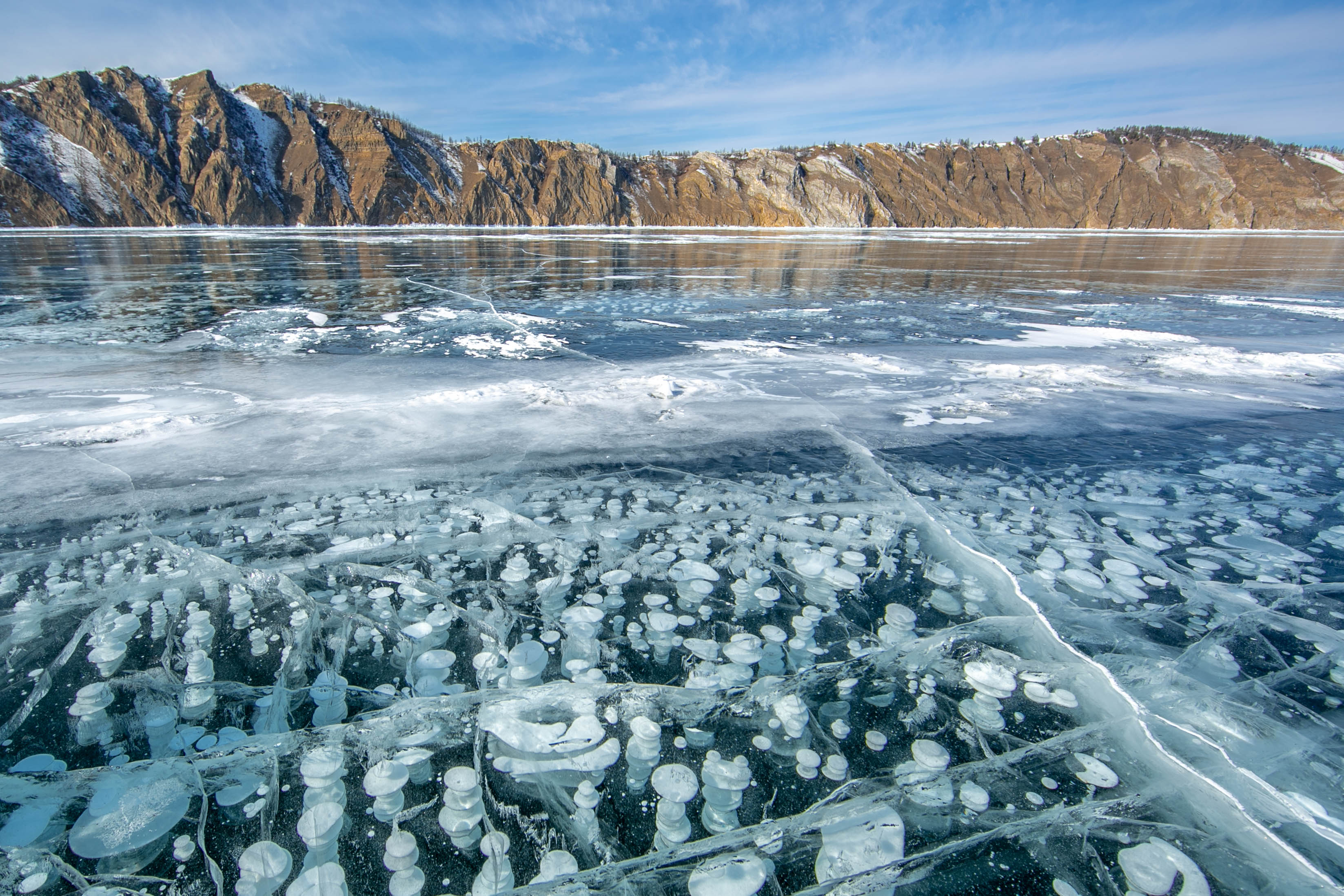 Озера озеро лед ледяной. Лед Байкала. Ольхон Байкал зимой лед. Ольхон Байкал лед. Фототур лед Байкала.