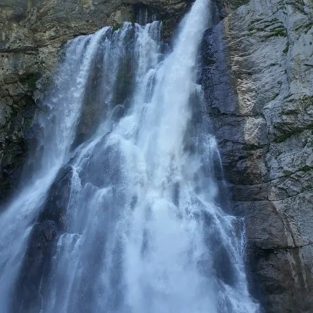 Гегский водопад зимой Абхазия